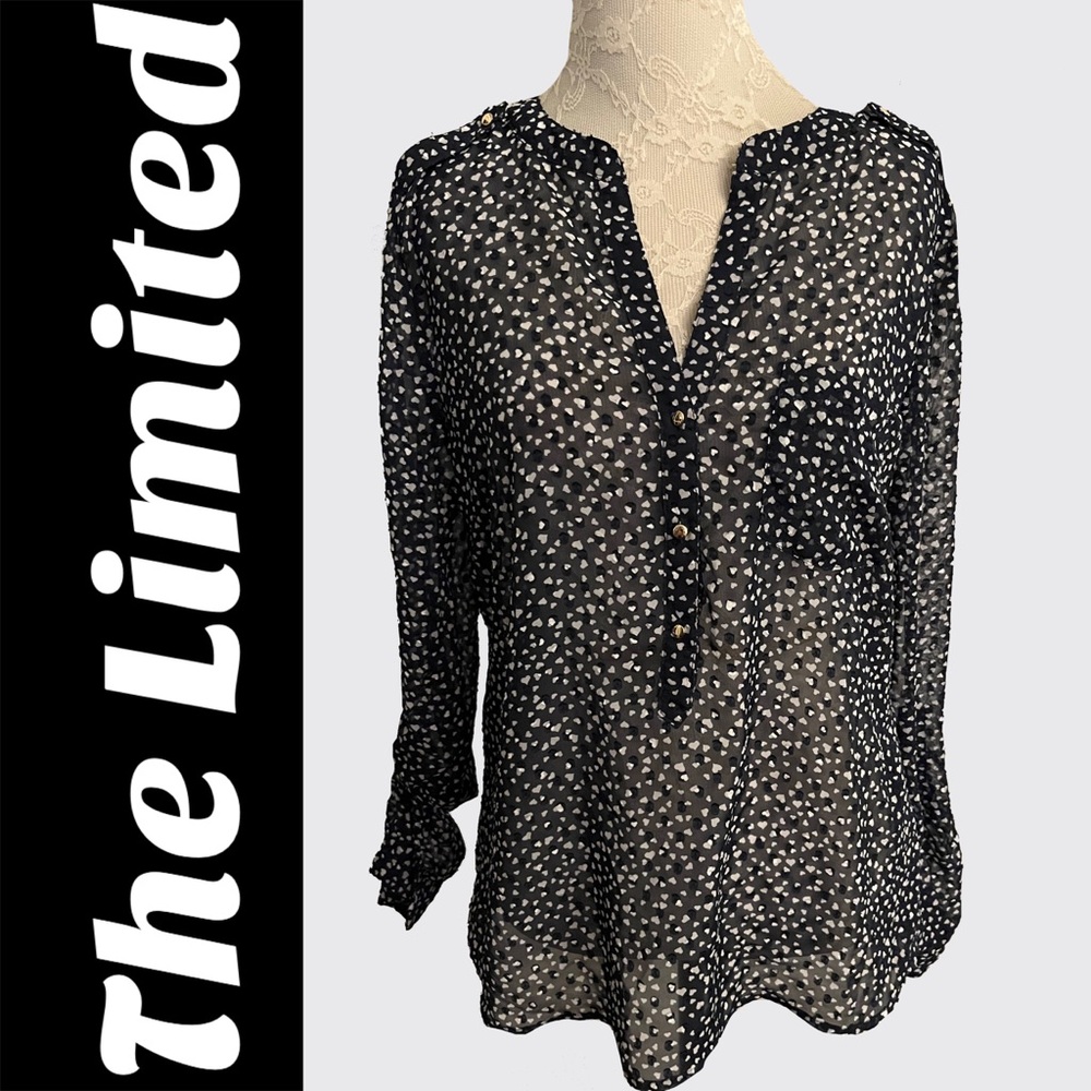The Limited Sheer Heart Button Top M